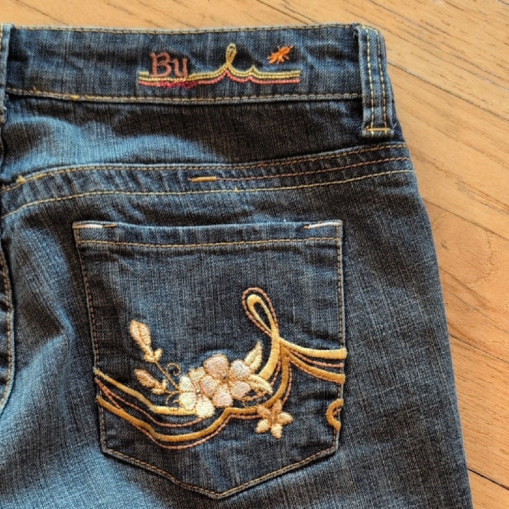 Women's Dark Wash Flare Jeans with Embroidered Back - Dark Blue - Picture 3 of 7